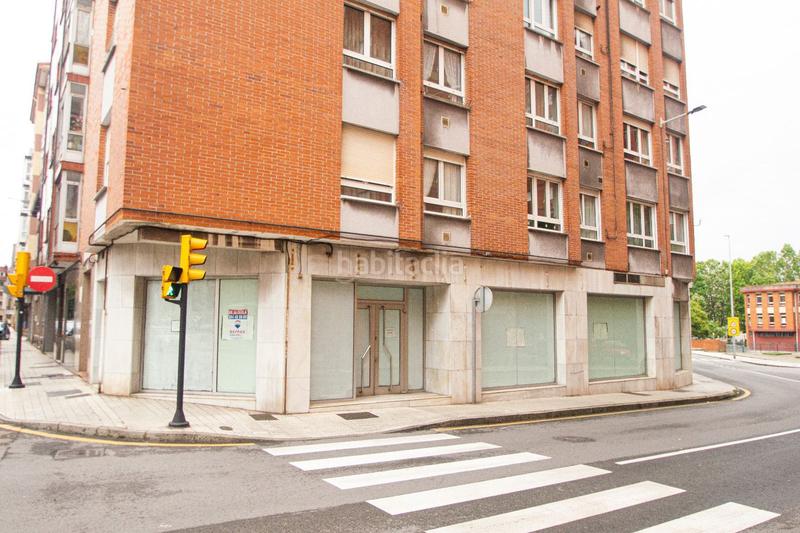 Foto feaf22bf-91c1-4fc7-9d1e-f4b175e1a214. Rent business premise in El Natahoyo Gijón