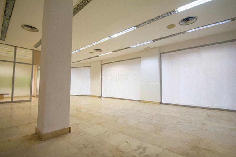 Foto 70aaea61-85aa-44ad-8c40-3f0094383f01. Alquiler local comercial en El Natahoyo Gijón