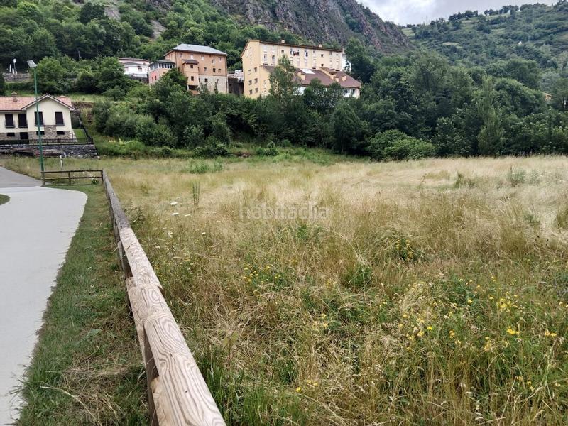 Foto 57069972-4f2c-4c44-b028-3d5521beb0dd. Terreno residencial en Somiedo