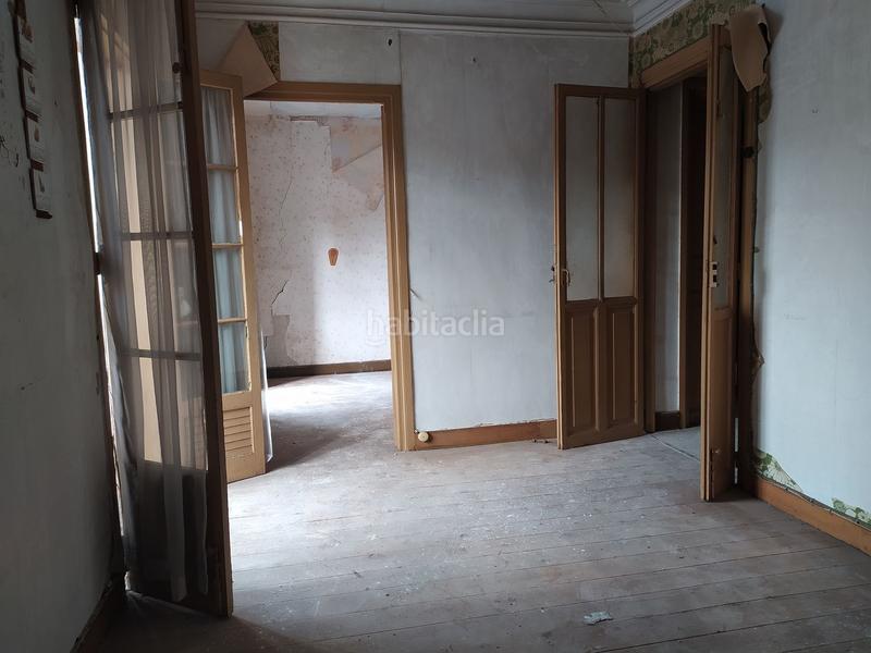 Foto 086ea55e-6232-4500-91c3-2729844fb699. Casa amb piscina a Salas