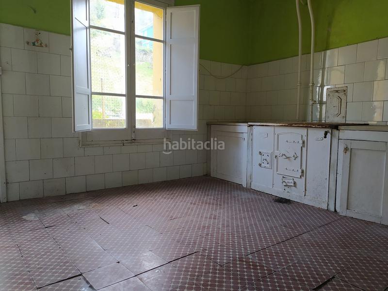 Foto 71eb91db-ceb2-4694-ad36-472762b9a4af. Casa amb piscina a Salas