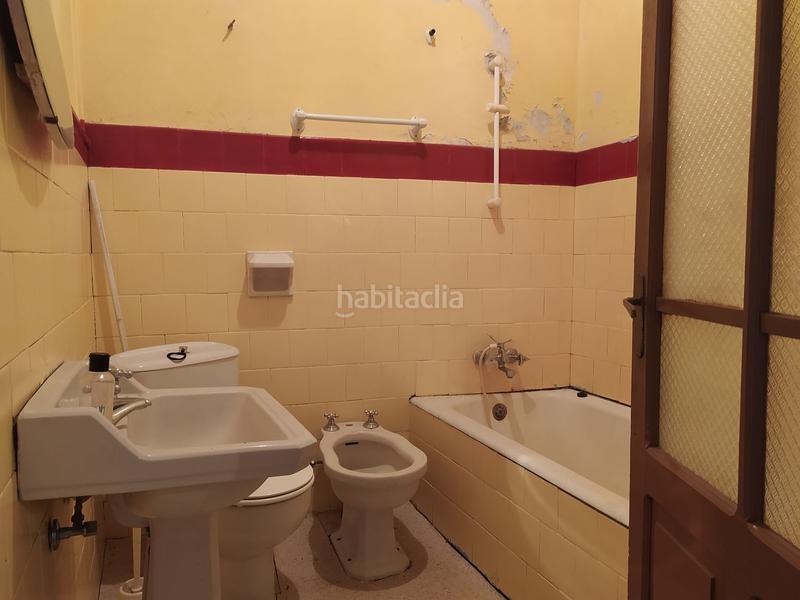 Foto cc84cd39-5405-4eac-99f0-abec1e055122. Casa amb piscina a Salas