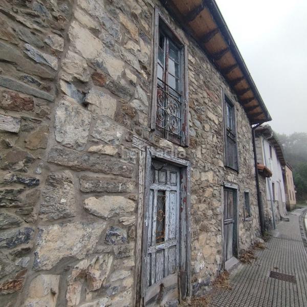 Foto a9ea9aaa-5042-41cf-8a43-4e840ccb72fe. Casa  puerto de pajares en Lena