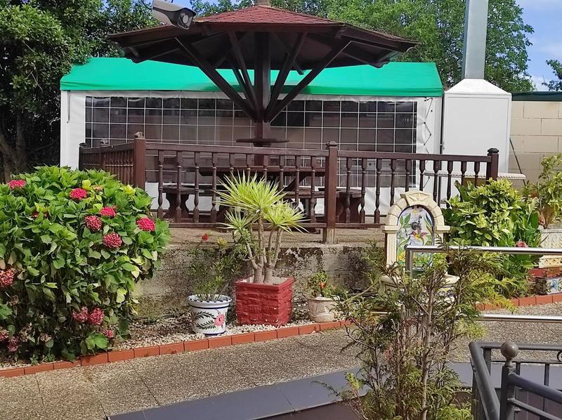 Foto 93205f8e-dd0b-4af9-96b9-4f5934723f9c. Casa amb calefacció aparcament piscina a Leorio Gijón