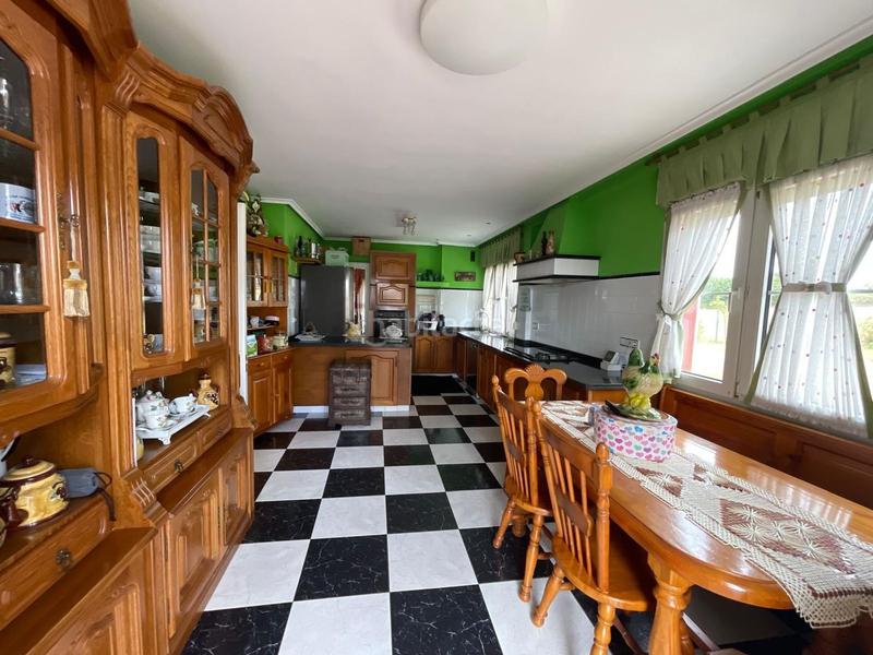 Foto abb27a1d-6e24-443a-acb5-cfc1d70b200a. Casa amb calefacció aparcament piscina a Leorio Gijón