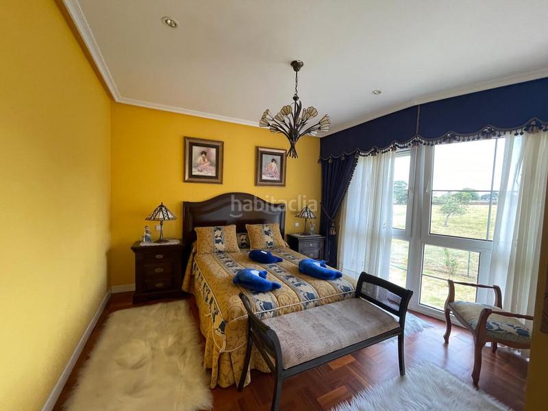 Foto b74bd46f-88f5-4430-81df-11634524f70b. Casa amb calefacció aparcament piscina a Leorio Gijón