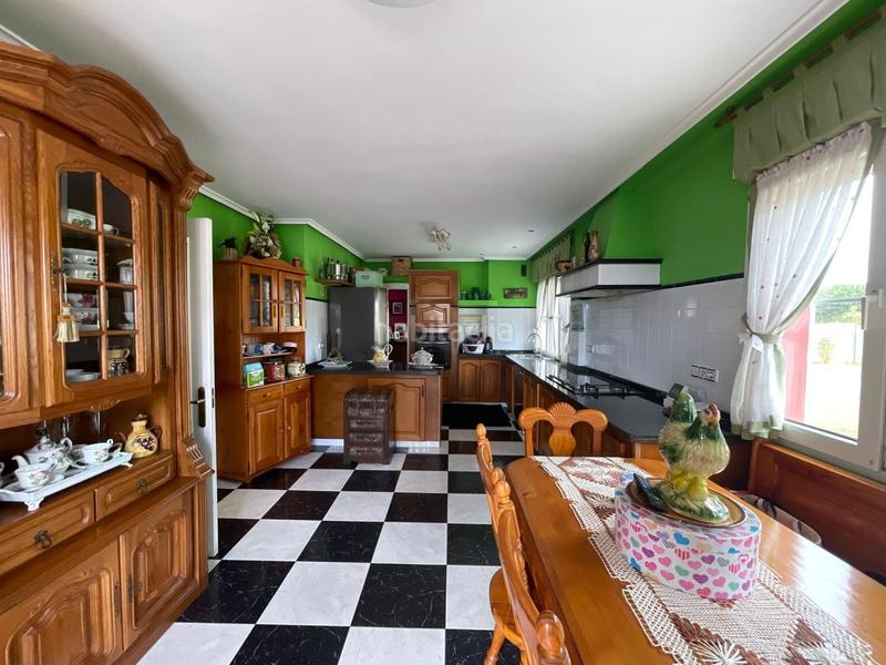 Foto c021ecd4-5767-4c64-a02f-a98b89f3702f. Casa amb calefacció aparcament piscina a Leorio Gijón