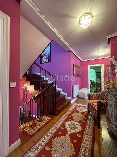 Foto d61d2904-b0f9-45e6-b9b3-90b6b60f0457. Casa amb calefacció aparcament piscina a Leorio Gijón