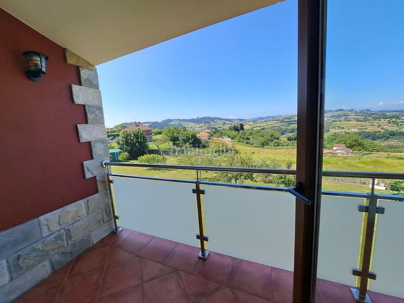 Foto b3979b36-8241-44cd-a65b-4a98cebbc6fb. Casa amb calefacció aparcament piscina a Porceyo Gijón