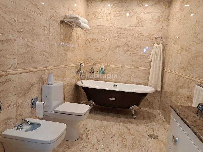 Foto dd5a408e-dc72-4cfb-9ba1-7678176d8b7f. Casa amb calefacció aparcament piscina a Porceyo Gijón