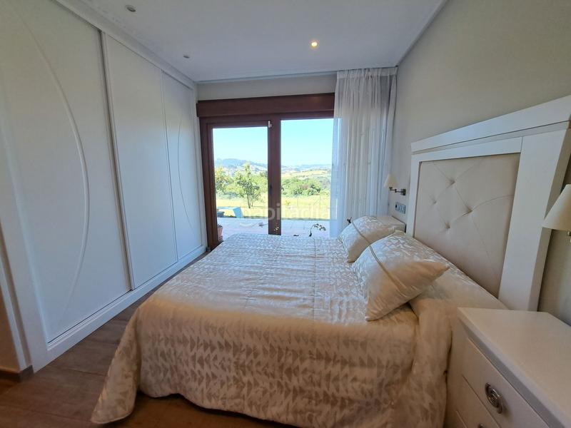 Foto 8c12e816-1bda-4d6b-b9b9-c7a0d4491527. Maison avec chauffage parking piscine dans Porceyo Gijón