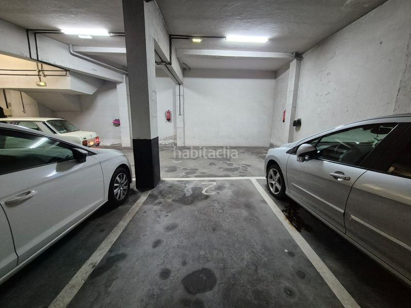 Foto 55cc6a65-d497-4a1f-b0a1-ade219a45a3a. Car parking in La Calzada Gijón