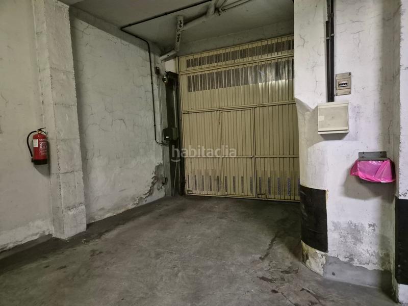 Foto bfedcb89-9989-4746-80f8-9814cdb21108. Car parking in La Calzada Gijón