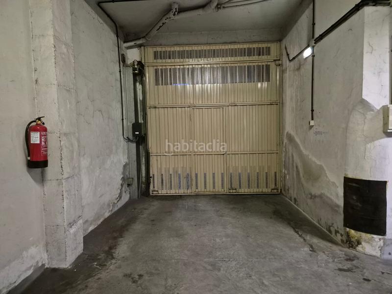 Foto d6fbeebc-74b1-4741-a8e3-f49a22e159bf. Car parking in La Calzada Gijón