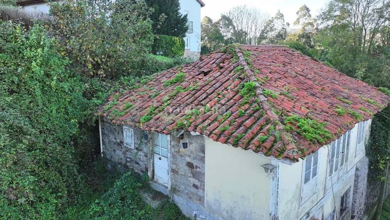 Foto 4fd55a13-615f-498a-bfaa-672c3f79ec64. Casa amb piscina a Pravia