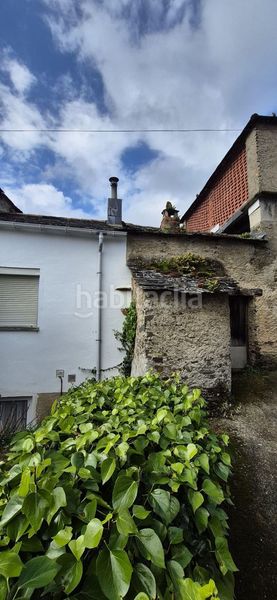 Foto f492837d-05ca-4c33-8896-ae946b3d99e2. Casa amb calefacció piscina a Coaña