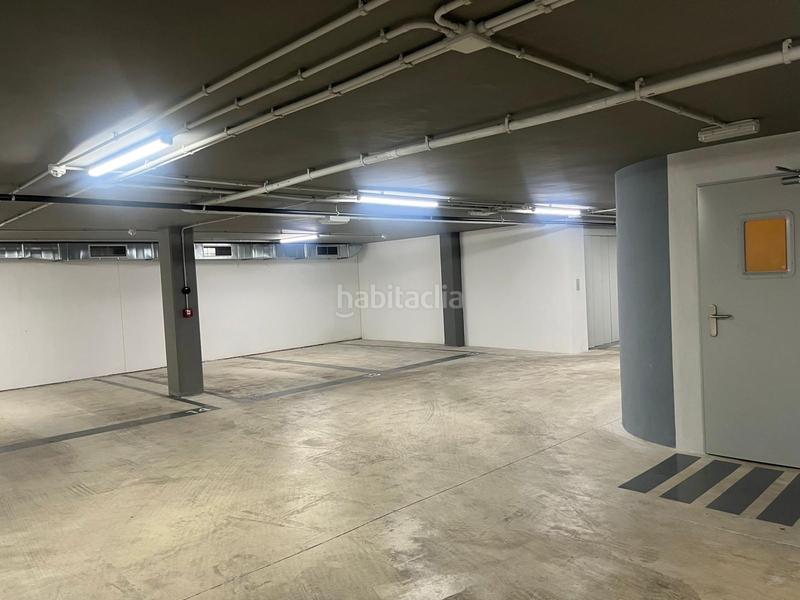 Foto 1a17fe0a-d0cd-49e9-8e86-6e55973c1135. Aparcament cotxe a La Catedral Murcia