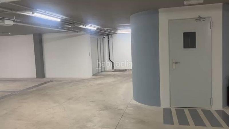 Foto a45995a1-354e-4ba1-874d-28beccf52011. Parking coche en La Catedral Murcia