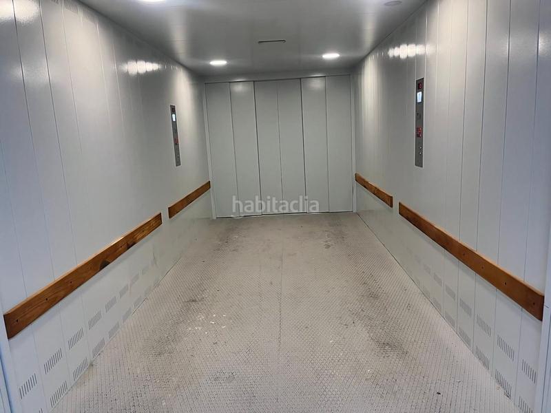 Foto ef8473d2-3dc9-44a6-a32b-16e59b7b6060. Autoparkplatz in La Catedral Murcia