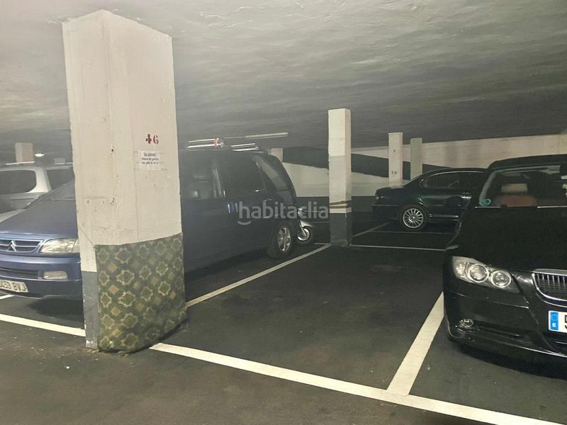 Foto d304cc29-5cd0-48af-82fb-7ef8f49add8f. Parking voiture dans Llano Gijón