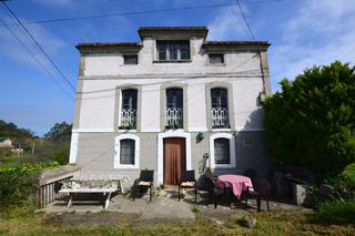 Casa a Coaña