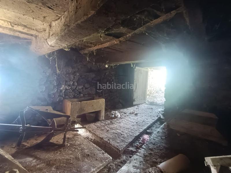 Foto aac0a9f8-6db9-4f52-8696-de814dcae03d. Casa en Parres