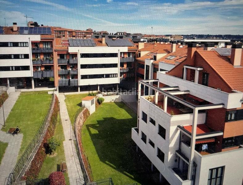Foto a3424d87-2e59-4cc8-a920-8c60f9bc627b. Flat with heating parking pool in Viesques Gijón