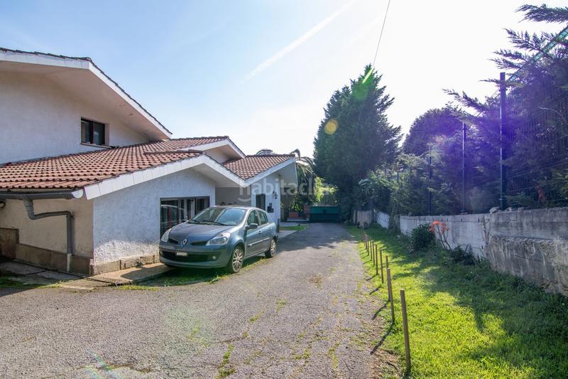Foto a89b6cbd-e67e-4489-b039-1deff9607c99. House with heating parking pool in Somió Gijón