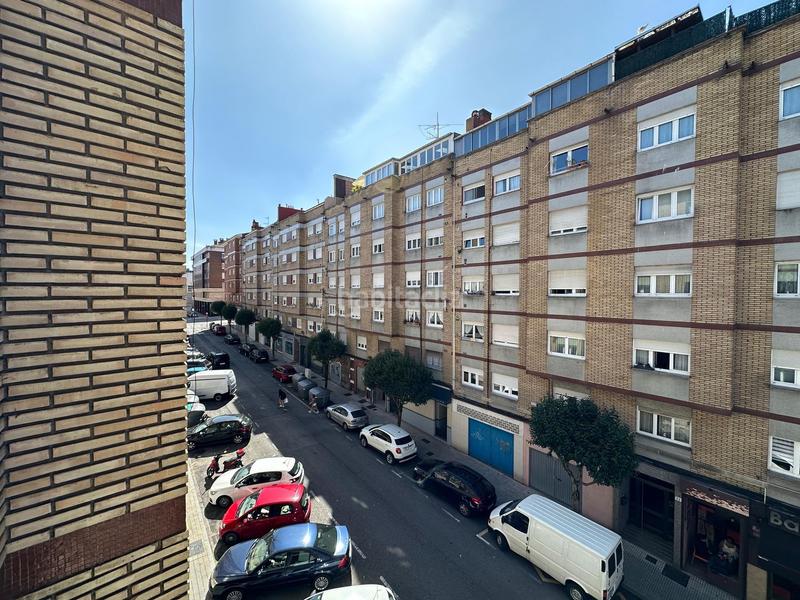 Foto c2f350d2-2314-4cb1-b44b-a133b63970ab. Piso en Pumarín Gijón