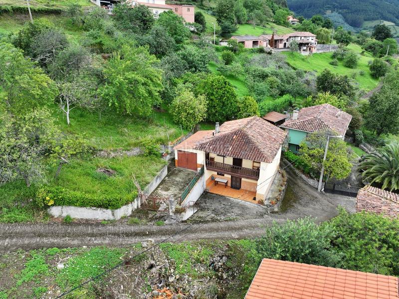 Foto 87b1ebcb-018f-42f2-9a5d-b9d633e3a1c2. House with parking pool in Parroquias suroccidentales Villaviciosa