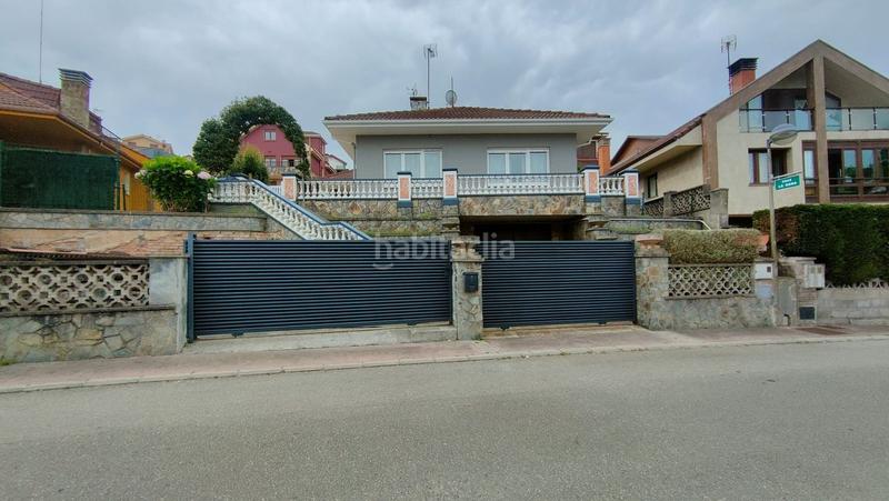 Foto 10270c17-20b0-4de9-bc97-84dc3fefc5b6. Haus mit heizung parking pool in Carreño