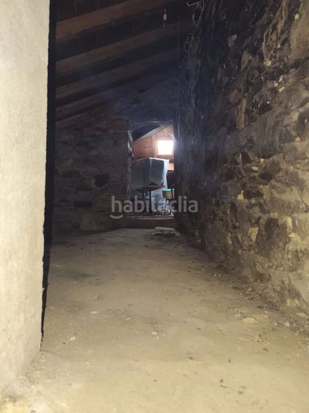 Foto a43388ce-7d7c-46c7-8c18-ee1337726ef0. Casa amb aparcament piscina a Valdés