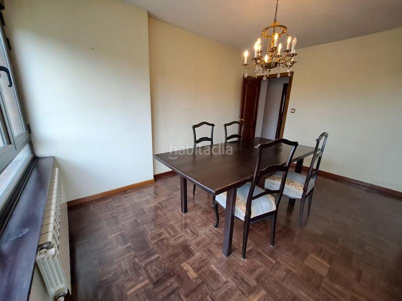 Foto 88d720b3-fddd-431b-91f2-ce0a18f9f48c. Flat with heating parking pool in Centro Avilés