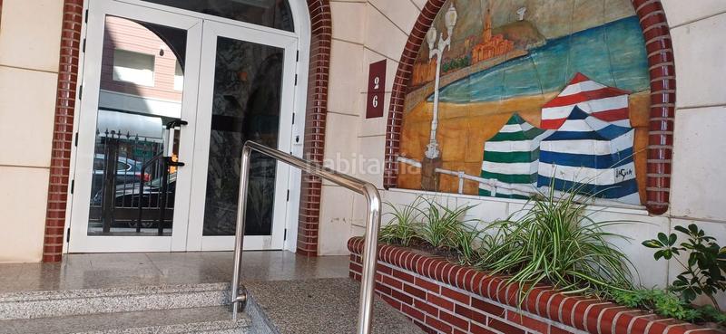 Foto d8a3a2c1-cc74-4c8b-845b-e37da7026174. Pis amb calefacció aparcament piscina a Centro Gijón