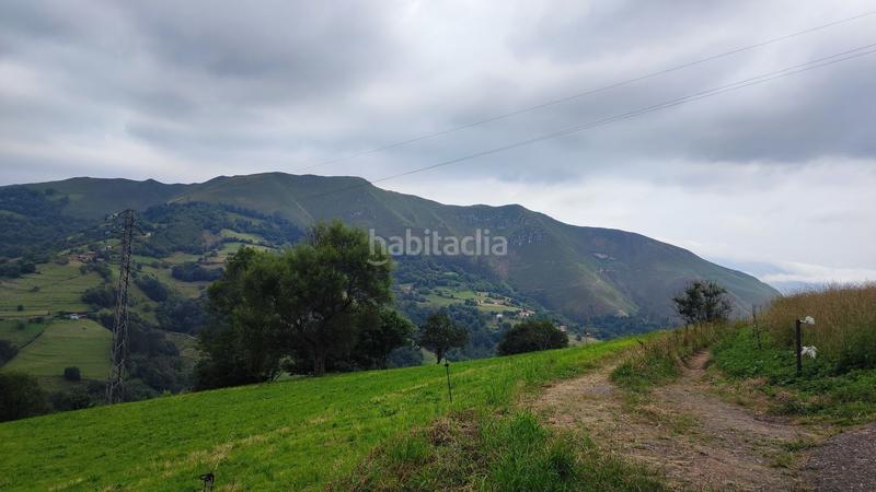 Foto d7d26f1f-ae66-4bef-b7bd-dafd0b314e0a. Casa en Parres