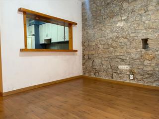 Etagenwohnung  N/a