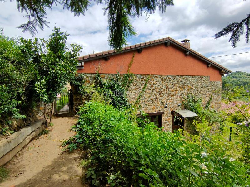 Foto 31f863c8-61e7-425b-86bc-a309f13769cb. Casa con riscaldamento parcheggio piscina in Cabranes