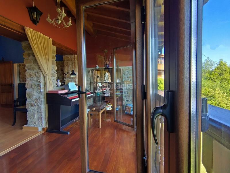 Foto f9c63abb-0a0e-4e49-bf9a-0a24395a497c. Casa con riscaldamento parcheggio piscina in Cabranes