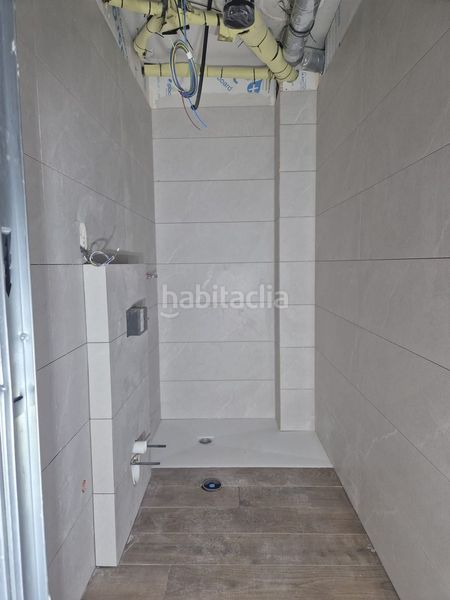 Foto 8fe5b6d2-1a6a-4eec-a01d-23acd13c1e1e. Pis amb calefacció piscina a Centro Gijón