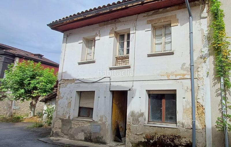 Foto de3e635c-eb6a-4f6e-8098-c10fa368b34d. Casa con parcheggio piscina in Nava