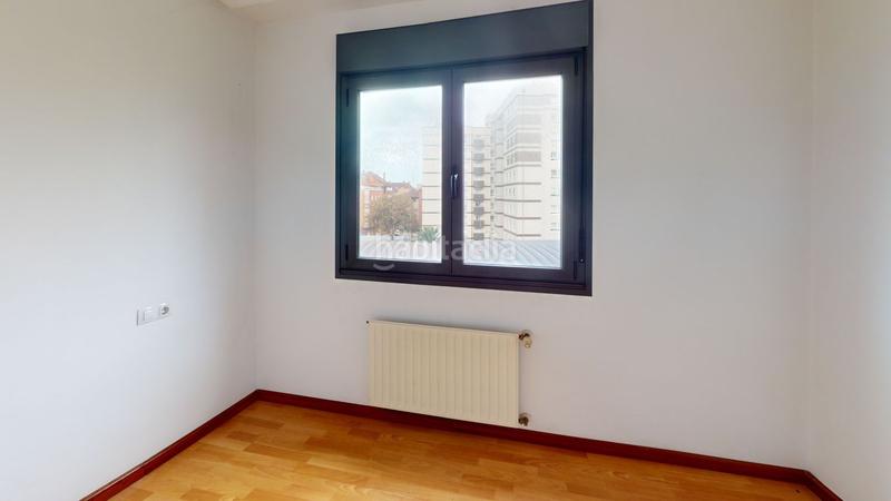 Foto 2283ee2a-57a4-4259-8e5e-95dd08c90f5c. Appartement avec chauffage parking piscine dans La Calzada Gijón