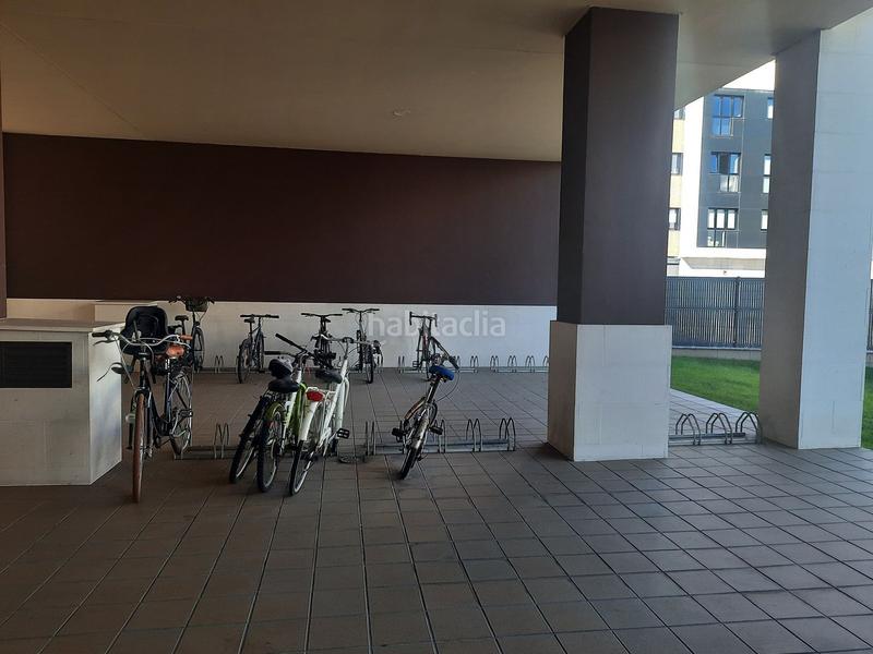 Foto a129aad1-043f-41ad-a4e6-c6599f2ead0e. Rent flat with heating pool in Viesques Gijón