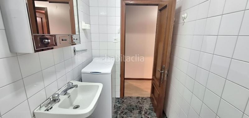 Foto f24d20dc-93ce-4e78-96dd-770c2afeff1a. Flat with heating pool in Centro Gijón