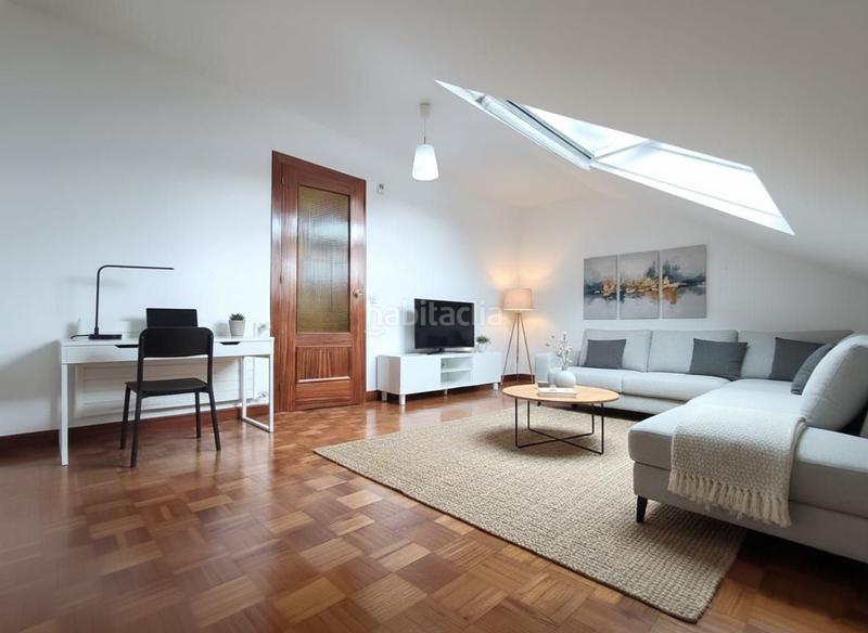 Foto 508baefd-5346-40c9-aeac-2117f024b30a. Flat with heating parking pool in Vallobín Oviedo