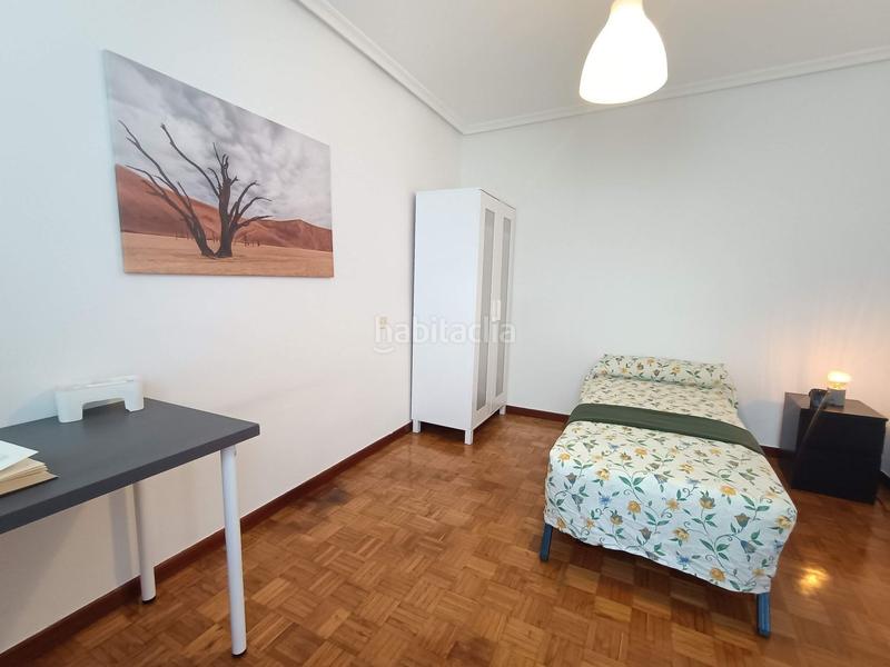 Foto bab22779-1eb6-46f4-a4bd-987886485cf1. Flat with heating parking pool in Vallobín Oviedo