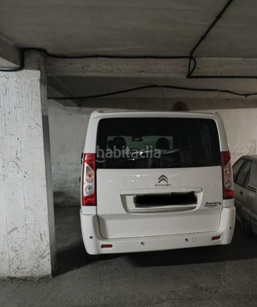 Foto 72b08596-e4fd-4ba8-8e6a-640bedb0e14e. Aparcament cotxe a Navia