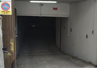 Autoparkplatz in Navia