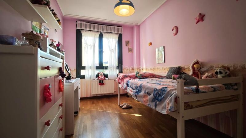 Foto b26a970e-7e5b-4635-b04c-20605438a642. Etagenwohnung mit heizung parking pool in Roces Gijón