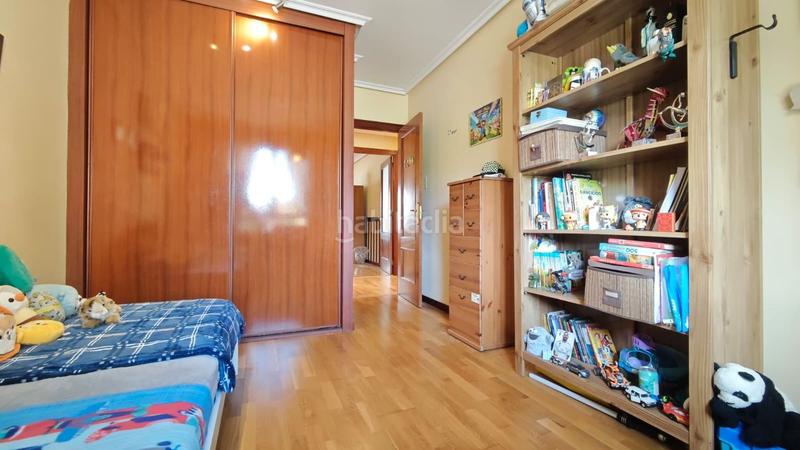 Foto b19fdb84-b44b-4eff-b94f-b1ac07634c30. Pis amb calefacció aparcament piscina a Roces Gijón