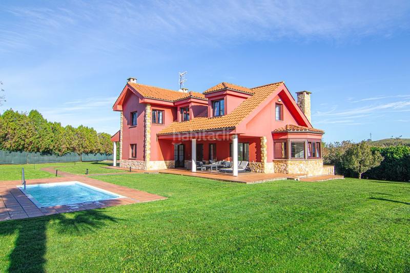 Foto 04076dc2-bc60-4c97-8b90-1a714ebbe3b0. House with heating parking pool in Porceyo Gijón